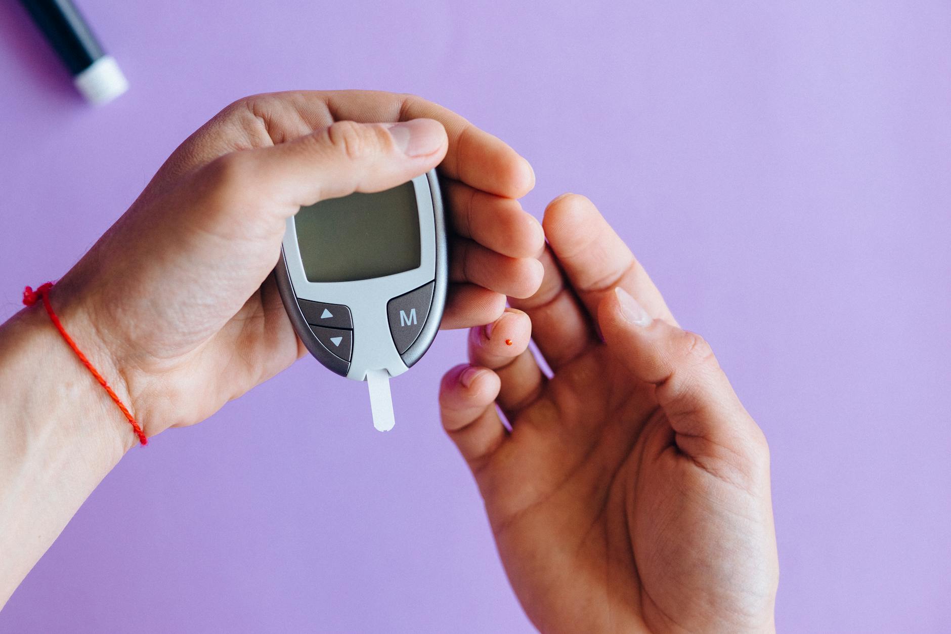 Health monitoring device on skin — wearables CGM sensors